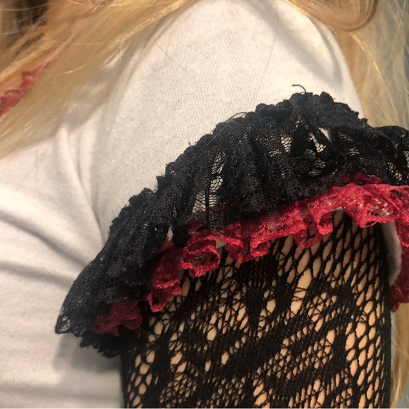 Alternative white lace graphic crop top. comfortable fit:) - Picture 2 of 4